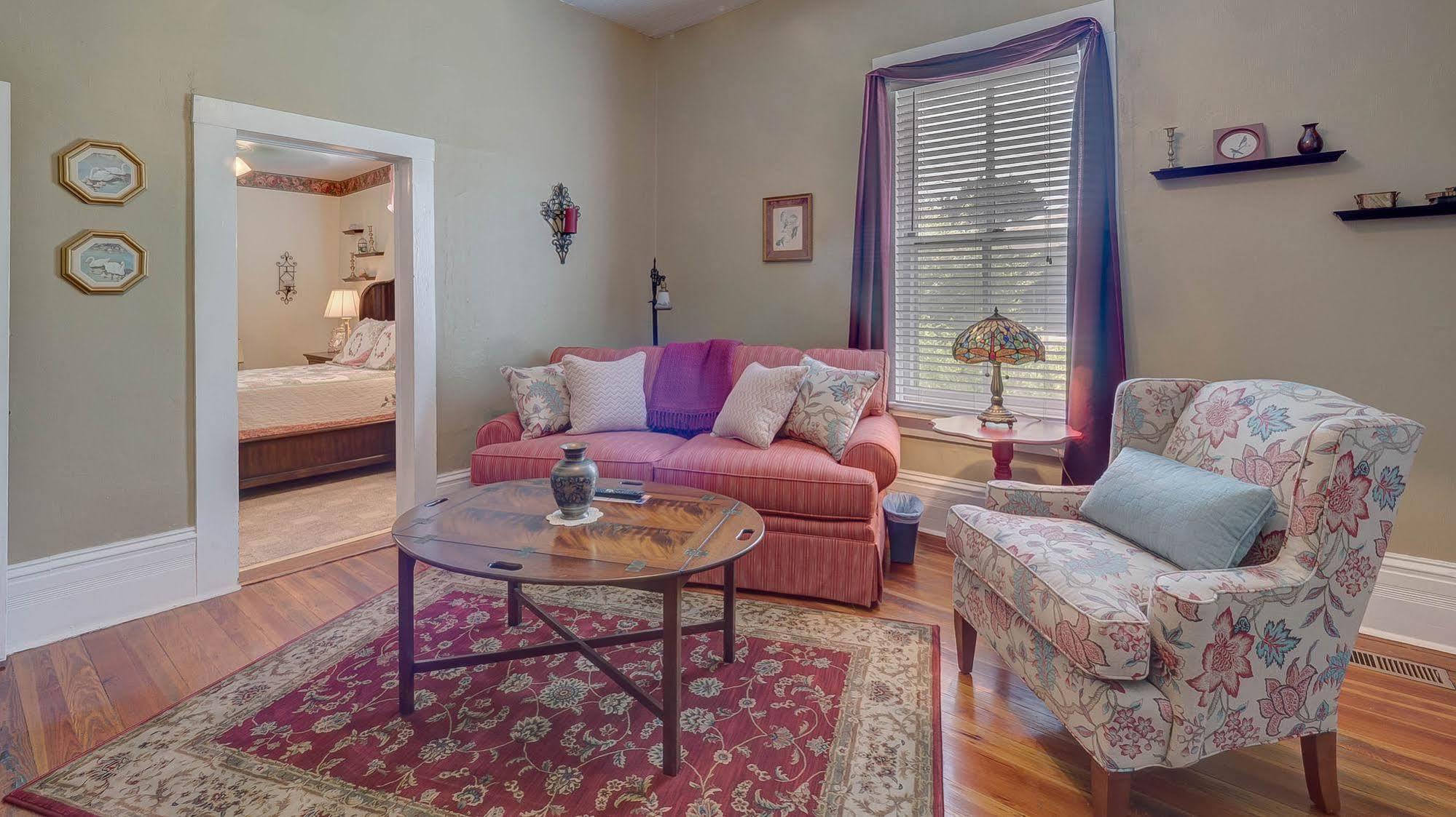 Blue Ridge Inn Bed And Breakfast エクステリア 写真